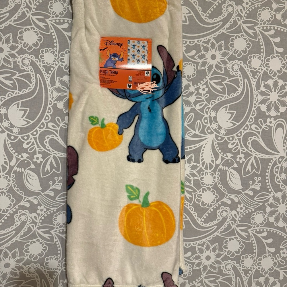 Halloween Disney Stitch Pumpkin Plush Throw